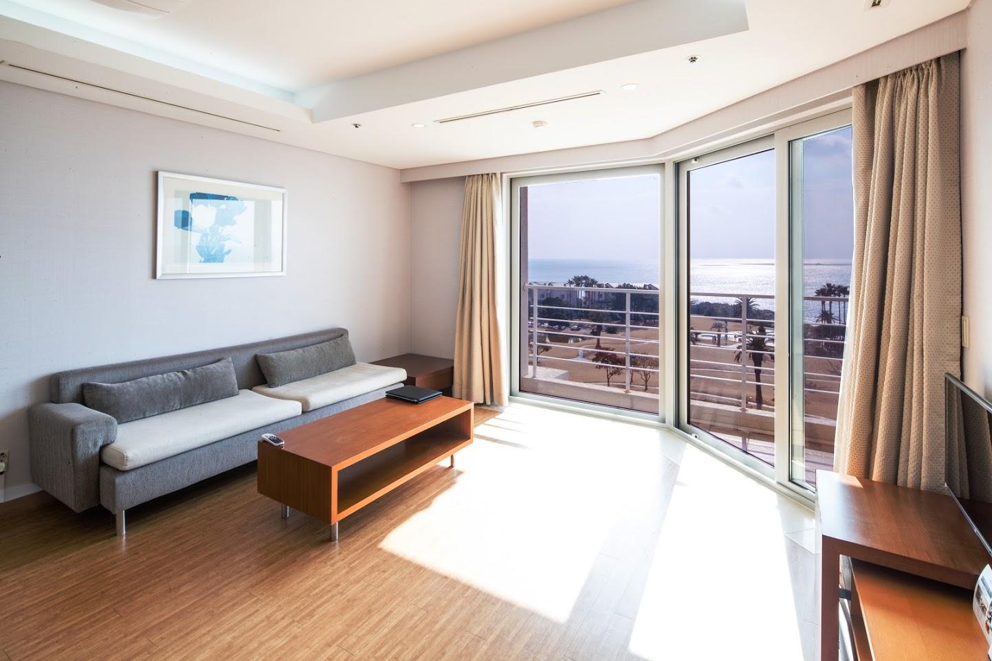 Sono Calm Jeju Hotel Сеогвипо Екстериор снимка